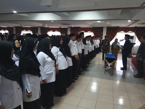 Sekko Pekanbaru melantik sebanyak 112 kepela sekolah se-Kota Pekanbaru